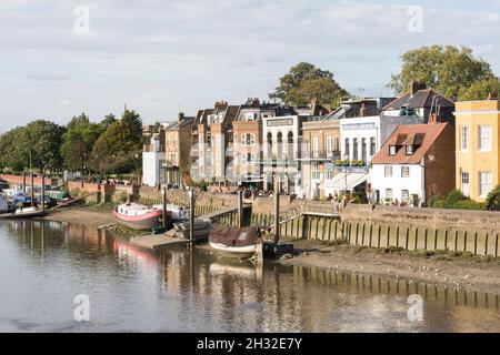 I pub Blue Anchor e Rutland Arms lungo il fiume sul Lower Mall di Hammersmith West London, Inghilterra, Regno Unito. Foto Stock