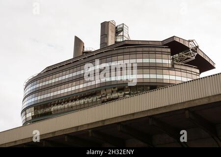 L'esterno di Ralph Erskine's The Ark, Talgarth Road, Hammersmith, London, W6, Inghilterra, Regno Unito Foto Stock