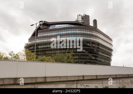 L'esterno di Ralph Erskine's The Ark, Talgarth Road, Hammersmith, London, W6, REGNO UNITO Foto Stock