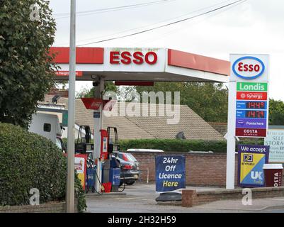 Elmstead Market, Regno Unito. 25th Ott 2021. Il prezzo medio della benzina nel Regno Unito ha raggiunto un picco storico, superando il record precedente fissato nell'aprile 2012. Credit: Eastern views/Alamy Live News Foto Stock