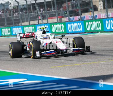 Austin, Stati Uniti. 24 ottobre 2021. #47 Mick Schumacher GER Uralkali Haas (F1 Team) guida durante la gara al Gran Premio di Formula Aramco Stati Uniti 2021 al circuito delle Americhe di Austin TX il 24 ottobre 2021 (Foto di Dave Clements/Sipa USA) Credit: Sipa USA/Alamy Live News Foto Stock
