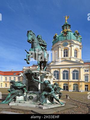 Reiterstandbild Kurfürst Friedrich Wilhelm von Brandenburg, Schloß Charlottenburg, Berlino, Germania Foto Stock