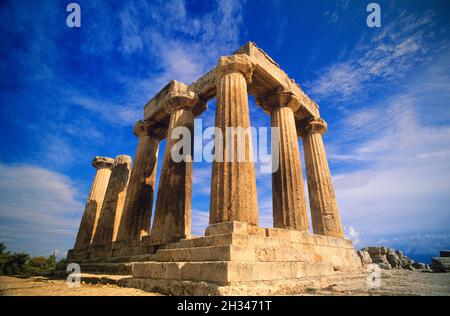 Tempio di Apollo a Corinto, Corinto, Peloponneso, Grecia Foto Stock