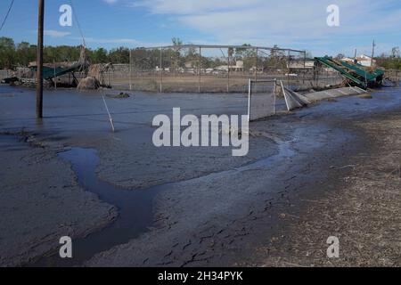 Ironton, Stati Uniti d'America. 24 Settembre 2021. Distrutti parchi pubblici e campi sportivi dopo l'uragano Ida 24 settembre 2021 a Ironton, Louisiana. Credit: Julie Joseph/FEMA/Alamy Live News Foto Stock