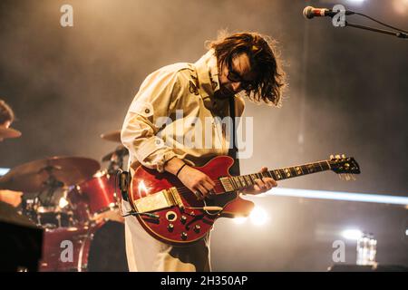 I Courteeners vivono presso il vecchio campo da cricket di trafford il 25 settembre 2021 Foto Stock