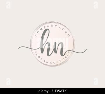 Logo HN femminile. Utilizzabile per la natura, salone, centro benessere, cosmetici e loghi di bellezza. Elemento modello di disegno con logo a vettore piatto. Illustrazione Vettoriale