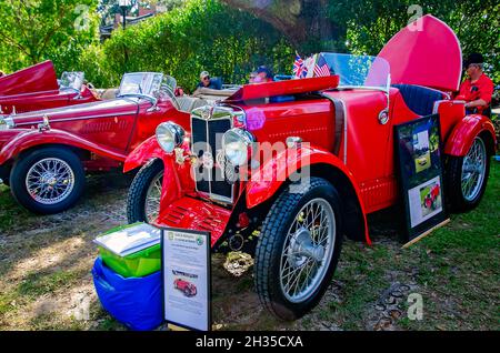 Un 1932 MG M-Type 8/33 Midget è esposto al 31 Festival annuale British Car, 24 ottobre 2021, a Fairhope, Alabama. Foto Stock