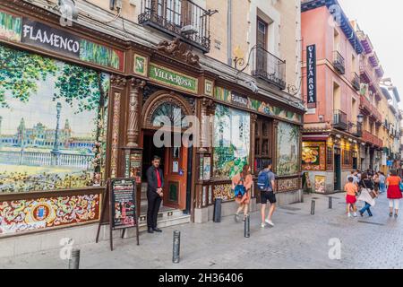 MADRID, SPAGNA - 22 OTTOBRE 2017: Il ristorante Villa Rosa offre ballerini di flamenco dal vivo a Madrid. Foto Stock