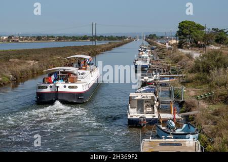 Il Canal du Midi vicino a Marseillan, Ferance meridionale Foto Stock