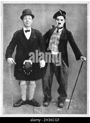 Ritratto fotografico - Harry Lauder e Charlie Chaplin - 1918 Foto Stock