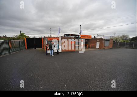 Barnet 1 Rochdale 0, 08/05/2010. Stadio Underhill, campionato 2. L'ultima partita della stagione a Underhill. Il Bees deve battere Rochdale per rimanere in su. Foto Stock