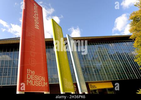 Londra, Inghilterra, Regno Unito. The Design Museum, Kensington High St. (Fondato nel 1989 da Terence Conran e Stephen Bayley) Foto Stock