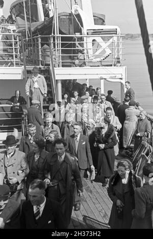 Passagiere auf der KdF Nordlandfahrt nach Norwegen mit dem Schiff " Wilhelm Gustloff', Deutschland 1930er Jahre. Passeggero della crociera in Norvegia con il KdF nave " Wilhelm Gustloff', Germania 1930s. Foto Stock