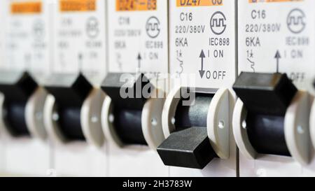 Interruttori automatici scatola fusibili, primo piano Foto Stock