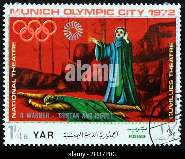 YEMEN - CIRCA 1971: Un francobollo stampato nella Repubblica Araba dello Yemen mostra scena da Tristan e Isolde, un'opera di Richard Wagner, compositore tedesco, Olympic C. Foto Stock