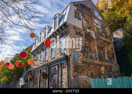 Quebec, Canada - Ottobre 20 2021 : Quartier du Petit Champlain nella stagione autunnale. Una piccola zona commerciale a Quebec City. Foto Stock