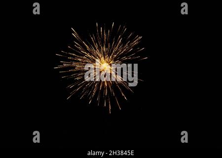 Immagini di scorta ad alta risoluzione dei cracker del fuoco del Rocket possono essere usate per i festival come Diwali, Natale, nuovo anno ecc. disegni Foto Stock