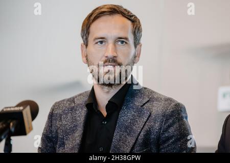 Varsavia, Polonia. 25 ottobre 2021. Marcin Dorna direttore sportivo della Polish Football Association visto durante ESA LAB18 - formazione per il calcio polacco PKO Ekstraklasa e First League club al Marshal Jozef Pilsudski Legia Varsavia Municipal Stadium. (Foto di Mikolaj Barbanell/SOPA Images/Sipa USA) Credit: Sipa USA/Alamy Live News Foto Stock