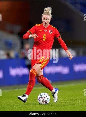 Rhiannon Roberts del Galles durante la partita di qualificazione UEFA della Coppa del mondo delle Donne FIFA 2023 al Cardiff City Stadium. Data foto: Martedì 26 ottobre 2021. Foto Stock