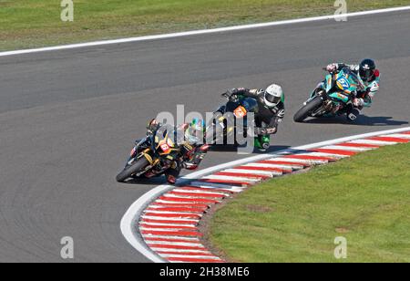 Pirelli National Superstock, 57, Richard White, Trackdudes, 73, David Brook, Motorsport Honda, 6, Richard Kerr, AMD Motorsport Foto Stock