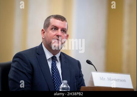 Matt Masterson, non-Resident Fellow, Internet Observatory, Stanford University, appare davanti a un Comitato del Senato sulle regole e l'amministrazione per un'audizione per esaminare le minacce emergenti per l'amministrazione elettorale, nel Russell Senate Office Building a Washington, DC, Martedì, 26 ottobre 2021. Credit: Rod Lammey/CNP /MediaPunch Foto Stock