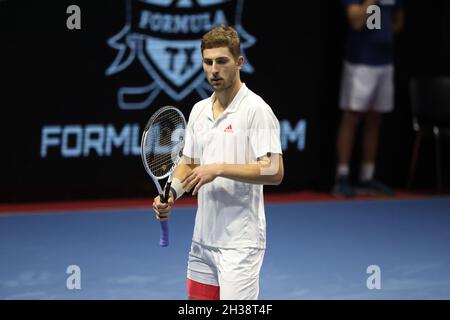 San Pietroburgo, Russia. 26 ottobre 2021. Evgenii Tiurnev di Russia visto in azione durante una partita Karen Khachanov, Andrey Rublev di Russia contro Daniil Golubev, Evgenii Tiurnev di Russia al St. Petersburg Open, 2021 torneo di tennis al Sibur Arena.Punteggio finale: (Karen Khachanov, Andrey Rublev 2 - 0 Daniil Golubev, Evgenii Tiurnev) Credit: SOPA Images Limited/Alamy Live News Foto Stock