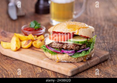 Home reso burger il legno scuro Foto Stock