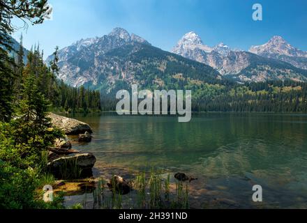 Grand Teton Range dal lago Taggart, Grand Teton National Park, Wyoming Foto Stock