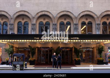 The Park Central Hotel at 7th Avenue near Central Park.Manhattan.New York City.USA Foto Stock
