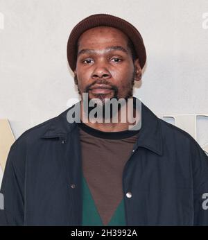 New York, NY, USA. 26 ottobre 2021. Agli arrivi per SWAGGER Premiere, Fishman Space alla BAM Brooklyn Academy of Music, New York, NY 26 ottobre 2021. Credit: CJ Rivera/Everett Collection/Alamy Live News Foto Stock