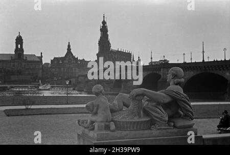 Erhabene Architektur a Dresda, Deutschland 1930 Jahre. Grande architettura a Dresda, in Germania, anni trenta. Foto Stock