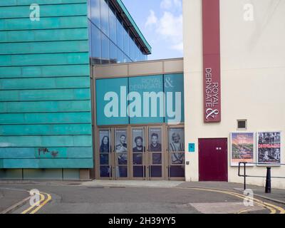 Ingresso al Royal and Derngate Theatre, Northampton, Regno Unito Foto Stock