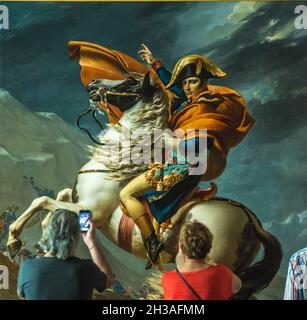 EMIRATI ARABI UNITI. ABU DHABI. ISOLA DI SAADIYAT. MUSEO DEL LOUVRE DI ABU DHABI. BONAPARTE CHE ATTRAVERSA IL GRAND-SAINT-BERNARD È UN RITRATTO EQUESTRE (OLIO P Foto Stock