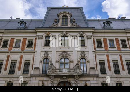 Facciata del Castello nella città di Pszczyna nella regione della Slesia in Polonia Foto Stock