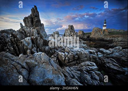 FRANCIA. FINISTERE (29) REGIONE BRETAGNA. ISOLA DI OUESSAN (ILE D'OUESSANT). FARO DI CREAC'H Foto Stock