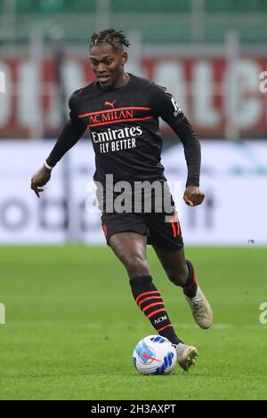 Milano, 26 ottobre 2021. Rafael Leao dell'AC Milan durante la serie A a a Giuseppe Meazza, Milano. Il credito d'immagine dovrebbe essere: Jonathan Moscrop / Sportimage Foto Stock