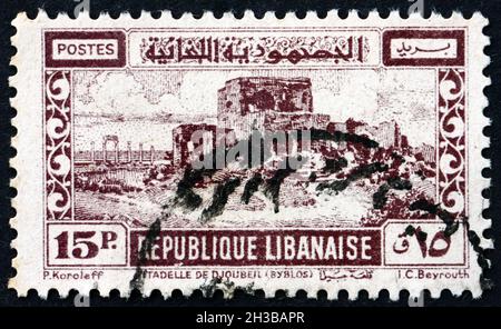 LIBANO - CIRCA 1945: Un francobollo stampato in Libano mostra Cittadella di Jubayl (Byblos), circa 1945 Foto Stock