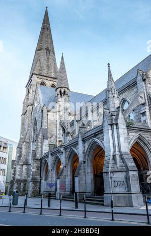 DUBLINO, IRLANDA - 04 apr 2021: Un colpo verticale della chiesa di Sant'Andrea a Dublino, Irlanda Foto Stock