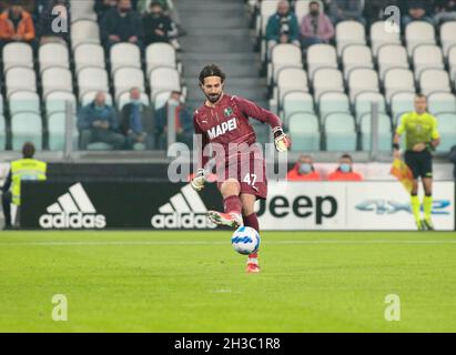 Andrea Consigli degli Stati Uniti Sassuolo durante il campionato italiano Serie A football match tra Juventus FC e US Sassuolo il 27 ottobre 2021 allo stadio Allianz di Torino - Foto: Nderim Kaceli/DPPI/LiveMedia Foto Stock