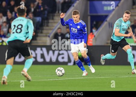 Leicester, Regno Unito. 27 ottobre 2021. Harvey Barnes #7 di Leicester City segna per 1-0 a Leicester, Regno Unito il 10/27/2021. (Foto di Mark Cosgrove/News Images/Sipa USA) Credit: Sipa USA/Alamy Live News Foto Stock