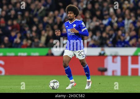 Leicester, Regno Unito. 27 ottobre 2021. Hamza Choudhury #20 di Leicester City in azione durante la partita a Leicester, Regno Unito, il 10/27/2021. (Foto di Mark Cosgrove/News Images/Sipa USA) Credit: Sipa USA/Alamy Live News Foto Stock