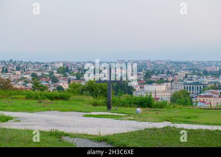 Vista dalla collina del tempio di Bagrat a Kutaisi Foto Stock