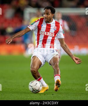 27 ottobre 2021; Bet365 Stadium, Stoke, Staffordshire, Inghilterra; Calcio della Carabao Cup, Stoke City contro Brentford; Demeaco Duhaney di Stoke City Foto Stock