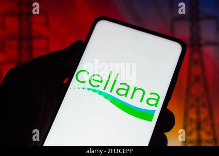 Brasile. 27 ottobre 2021. In questa foto è illustrato il logo Cellana visualizzato sullo smartphone. (Foto di Rafael Henrique/SOPA Images/Sipa USA) Credit: Sipa USA/Alamy Live News Foto Stock