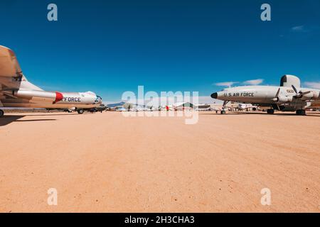 Una collezione di aerei a reazione ritirati al Pima Air & Space Museum, Arizona, USA Foto Stock