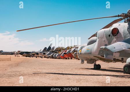 Una collezione di aerei a reazione ritirati al Pima Air & Space Museum, Arizona, USA Foto Stock