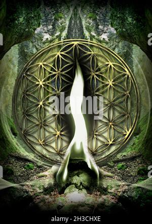 Poster, carta da parati con fiore della vita e fiamma verde di Arcangelo Raffaello in un bellissimo paesaggio mistico forestale. Foto Stock