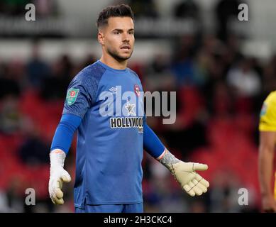 Stoke, Inghilterra, 27 ottobre 2021. ‡ndez di Brentford durante la partita della Carabao Cup allo stadio Bet365 di Stoke. Il credito d'immagine dovrebbe leggere: Andrew Yates / Sportimage Foto Stock