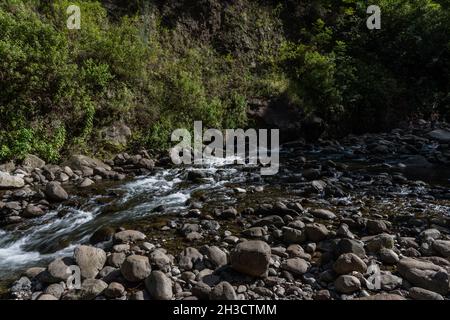Vista panoramica sul fiume Iao, West Maui Mountains, Hawaii Foto Stock