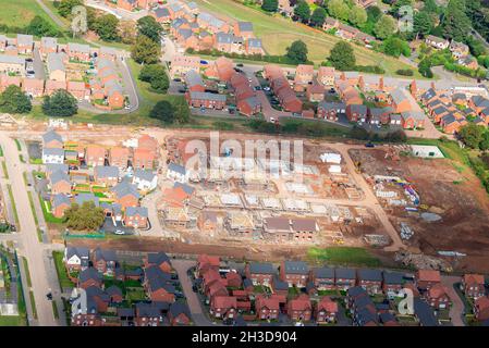 Immagine aerea di nuove case di sviluppo a Edwalton Nottingham Nottinghamshire Inghilterra UK Foto Stock